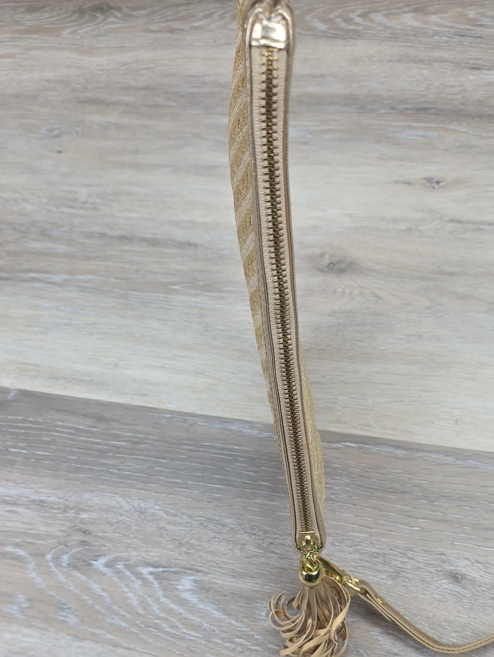 Lilly Pulitzer Gold Woven Straw Wristlet Clutch Bag Tassel Zip Resortwear